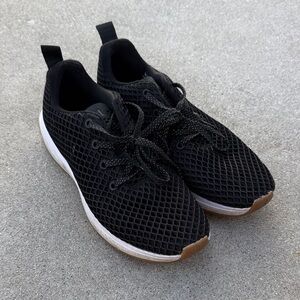 NOBULL Black Mesh Athletic Sneakers with White Soles